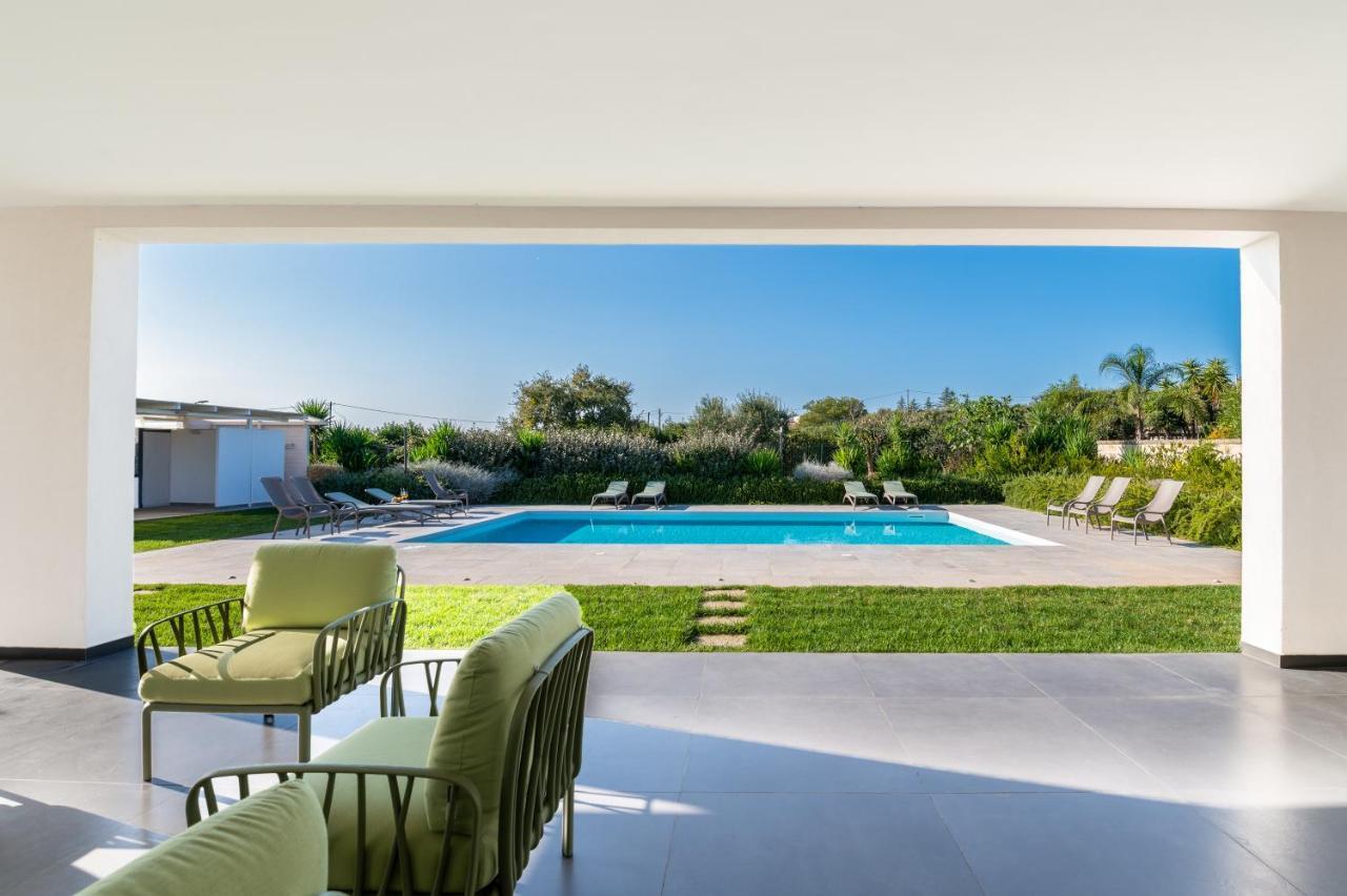 Malolu Luxury Villa *